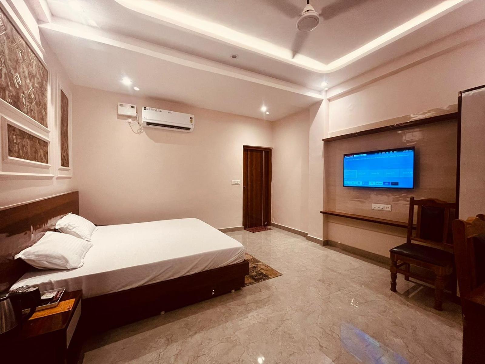Hotel Ram Anandam Inn Faizabad Exterior photo